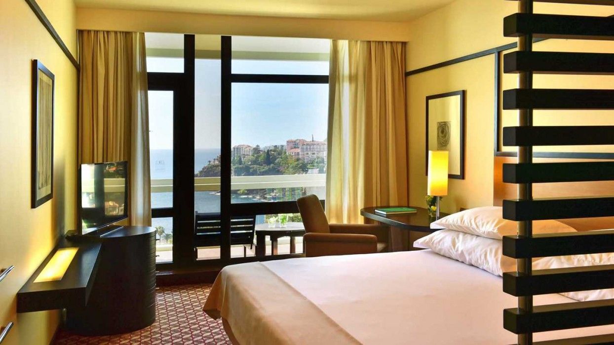 Pestana Casino Park Hotel & Casino Funchal Dış mekan fotoğraf A room at the hotel