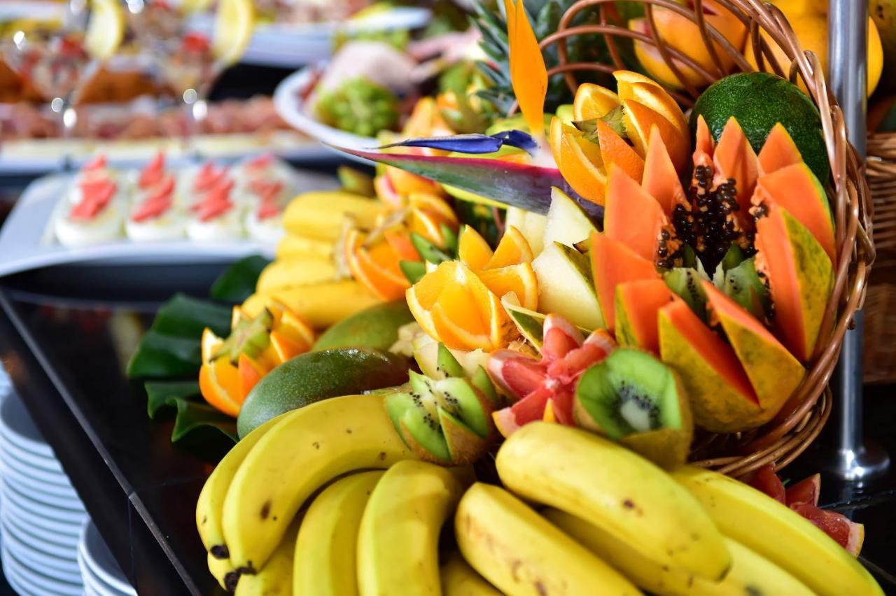 Pestana Casino Park Hotel & Casino Funchal Dış mekan fotoğraf Fruit carving